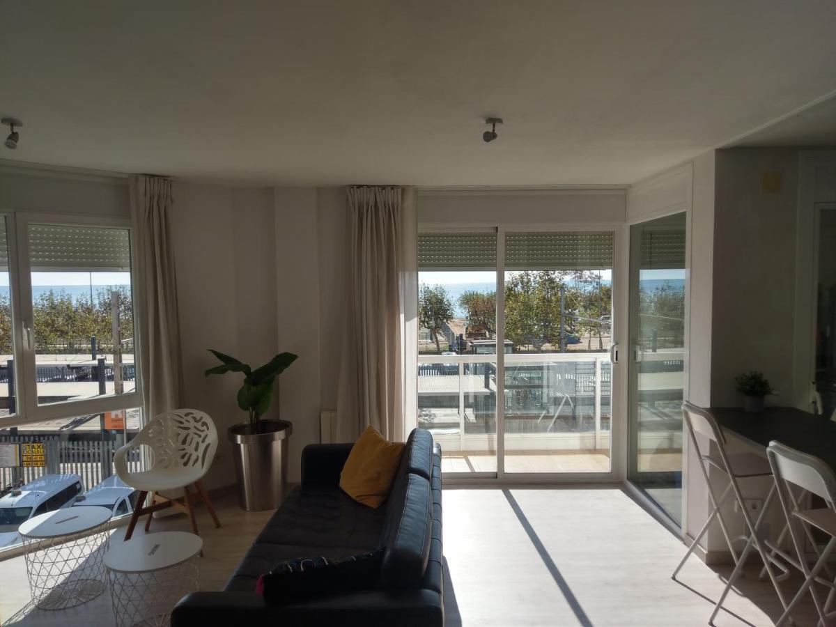 Luxury Apartment Accommodation, Next To Beach & Train Station Calella Zewnętrze zdjęcie